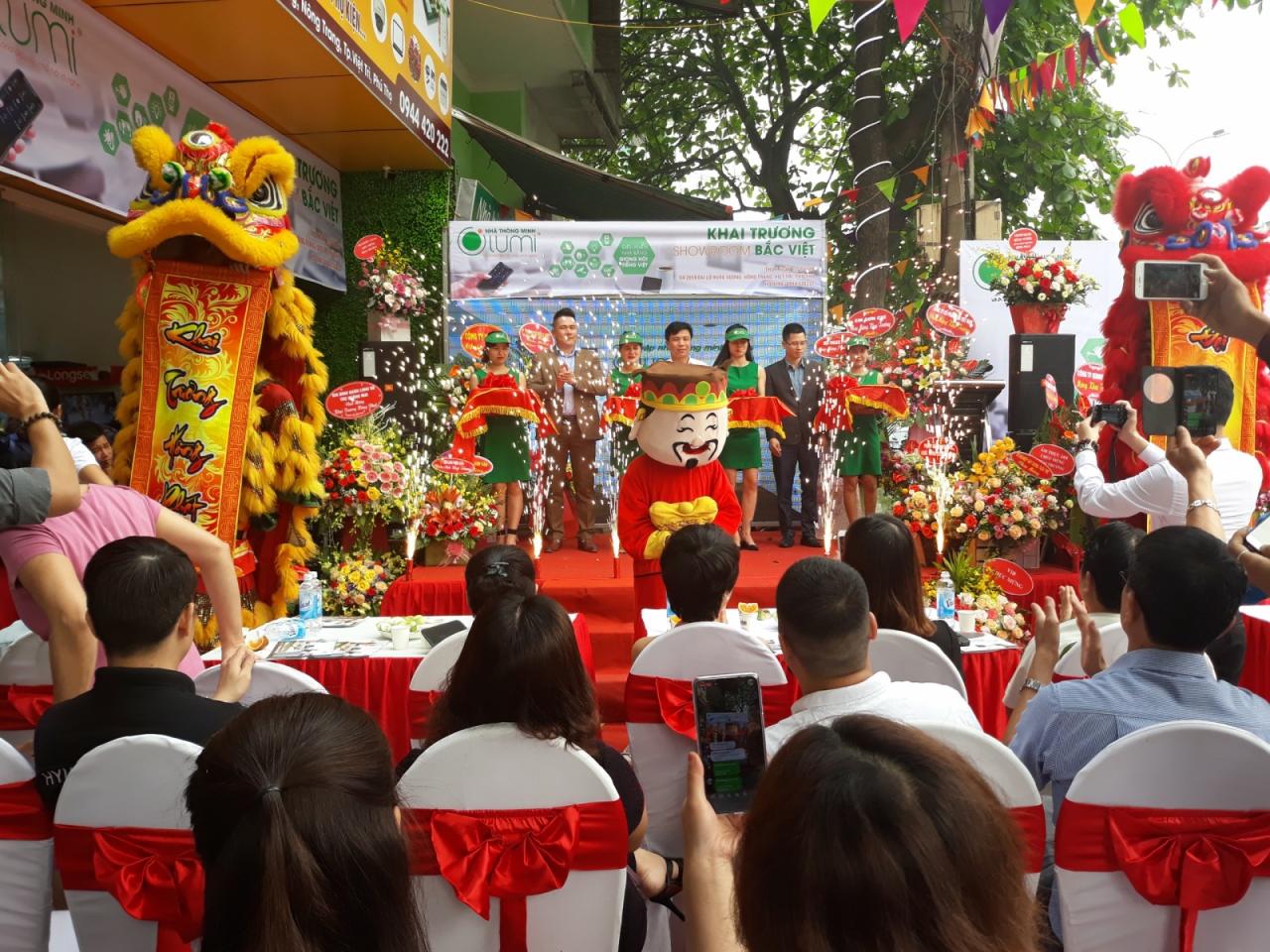 Khai truong đại lý Bắc Việt Lumi2